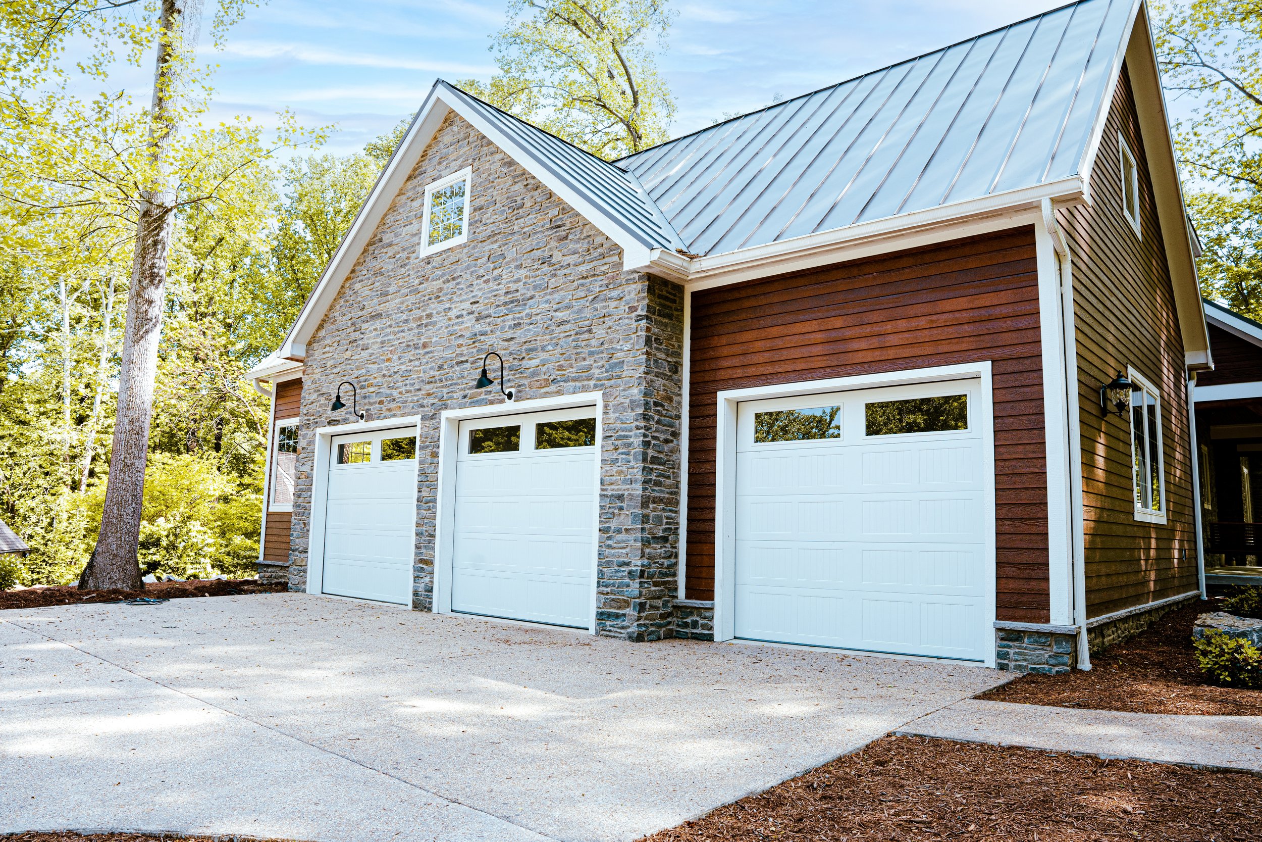 Garages by Hobday Custom Homes